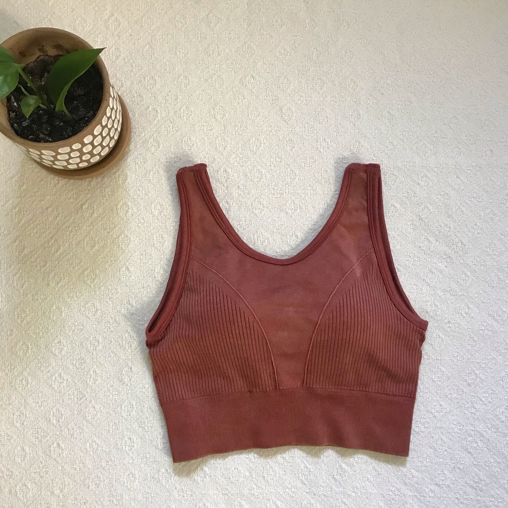 Pro-Fit NWOT seamless sports bra